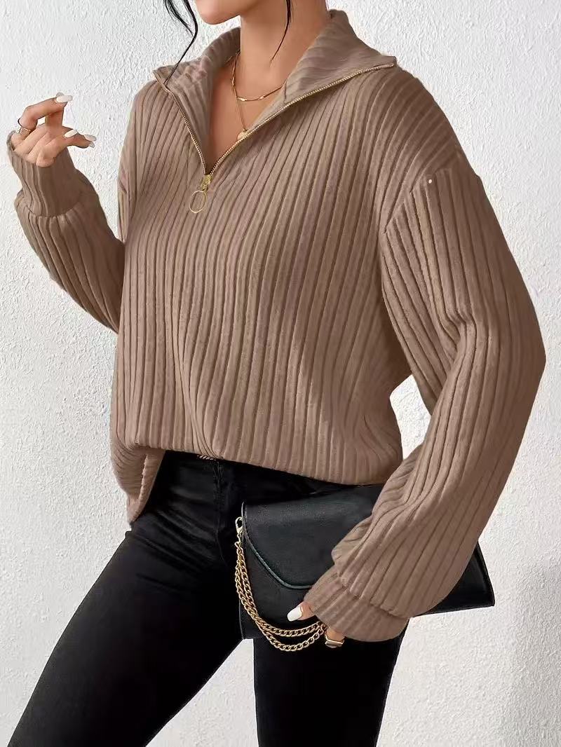 Dzianinowy sweter z zamkiem – idealny na każdą okazję