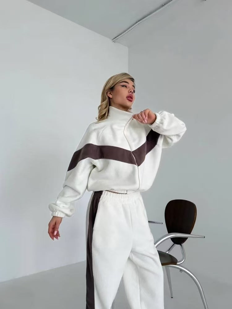 Damski komplet dresowy z zamkiem – zestaw sportowo-casual