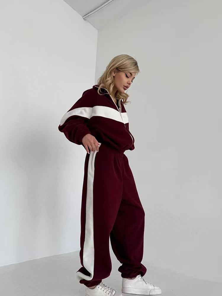 Damski komplet dresowy z zamkiem – zestaw sportowo-casual