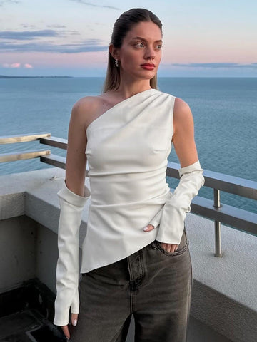 Asymetryczny top z eco skóry