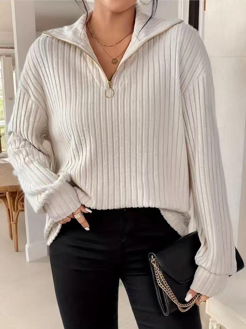 Dzianinowy sweter z zamkiem – idealny na każdą okazję