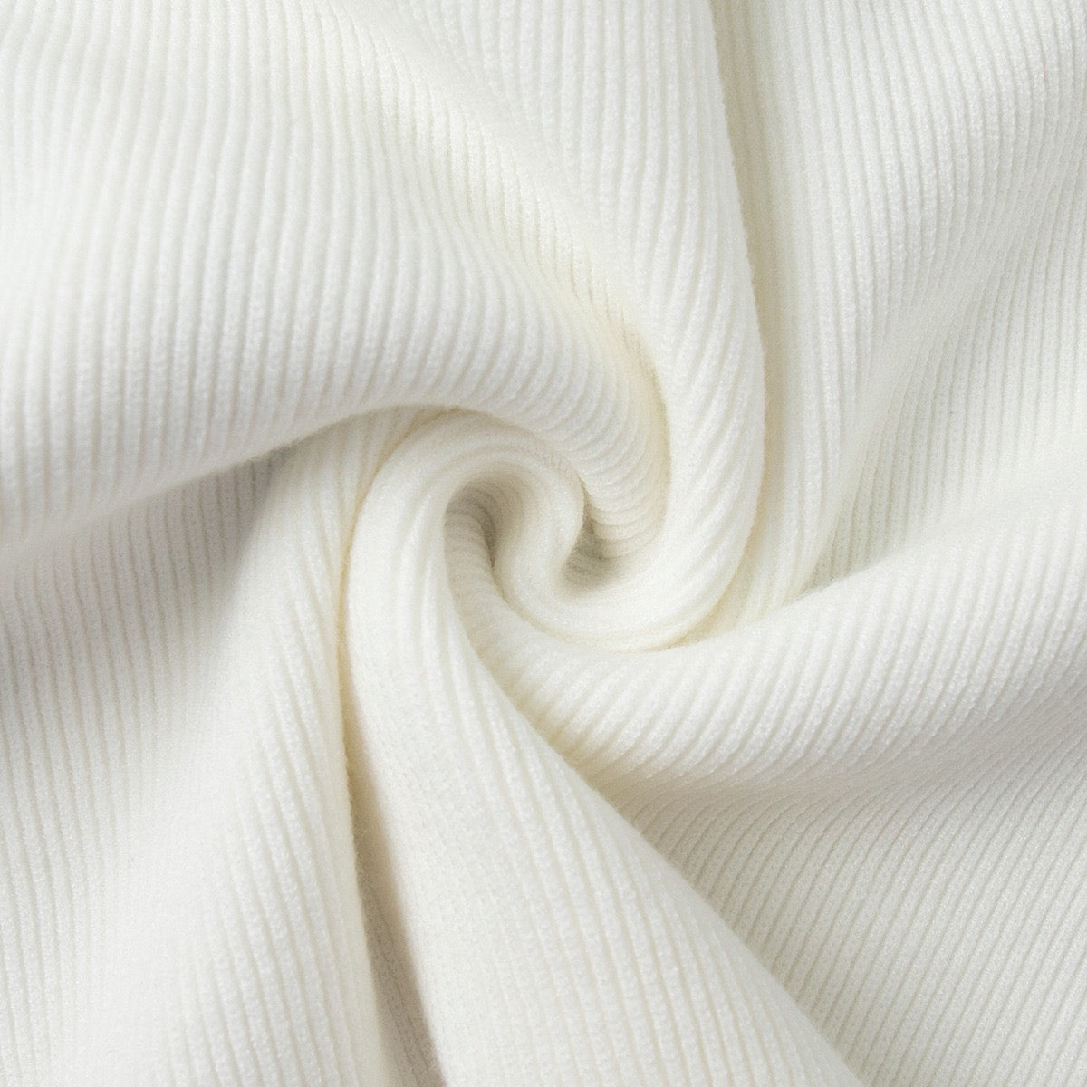 Dwuczęściowy komplet z dzianiny– stylowy i wygodny zestaw