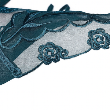 Seksowne stringi damskie z haftem kwiatowym – koronkowa bielizna w wielu kolorach