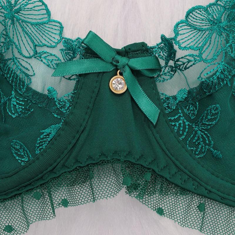 Trzyczęściowy zestaw bielizny