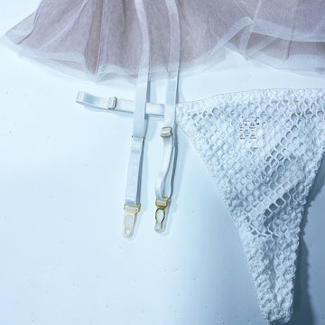 Dziewczęcy komplet bielizny z falbanką w tali