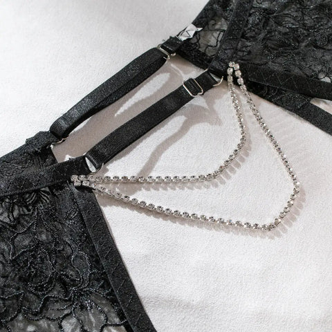 Elegancki komplet bielizny z koronką i diamentowymi akcentami - Bielizna damska